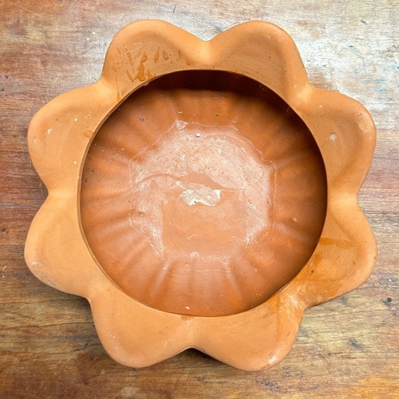Terracotta Flower Planter Pot Bowl - Picture 10 of 11